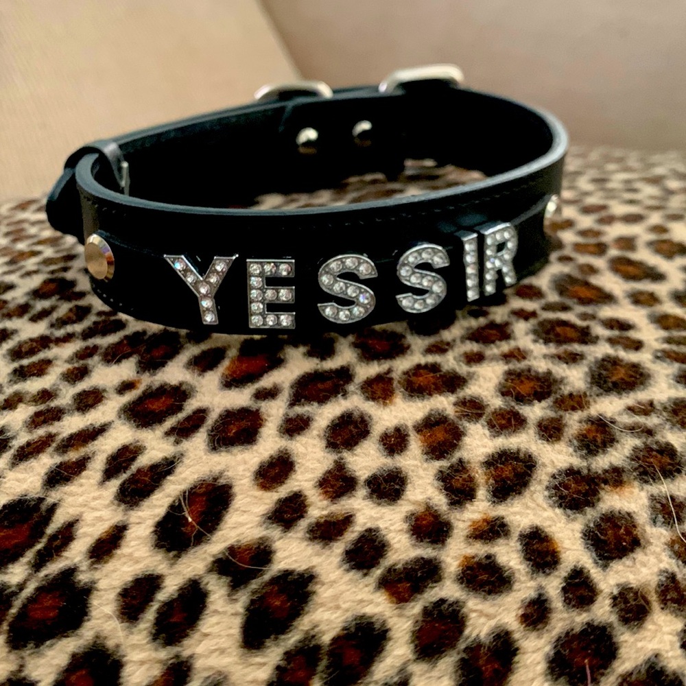 Brand new. Never used real leather super good quality